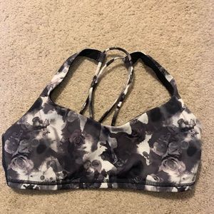 NWOT Lululemon Free to Be Bra size 6